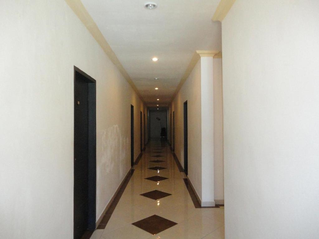 Grand Duta Hotel Palu Exterior photo